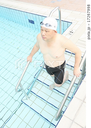 シニア フィットネス スイミング イメージ シニア フィットネス スイミング イメージ 17267998
