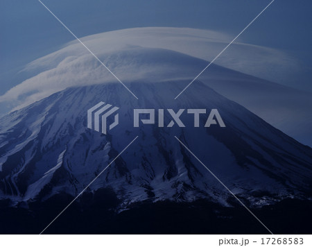 鳴沢村の富士 17268583