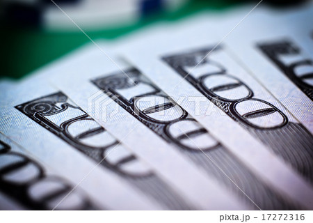 dollar bills 17272316
