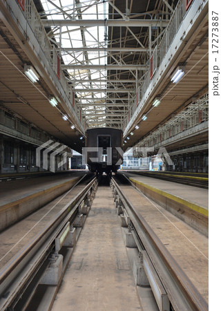 Jr東日本東京総合車両センターの車両検査場の写真素材
