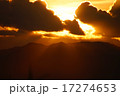 山と夕景 17274653