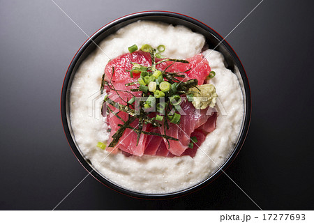 マグロ山かけ丼 17277693