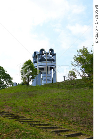 上川公園、大雪展望台のエスポワールの鐘に近づきつつ 上川公園、大雪展望台のエスポワールの鐘に近づきつつ 17280598
