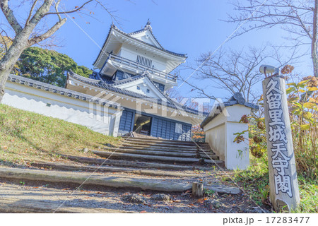 秋の久留里城の復興天守 17283477