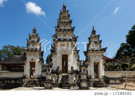 Hindu temple at Pura Sahab, Nusa Penida, Bali 17288385