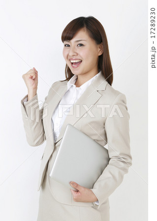 気合いを入れる女性 の写真素材