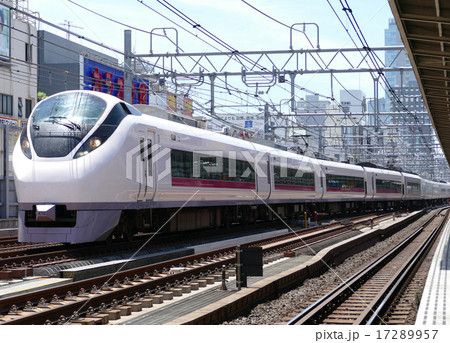 特急ひたち ときわ E657系 御徒町駅 特急ひたち ときわ E657系 御徒町駅 17289957