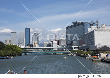 大川と天満橋 17292589