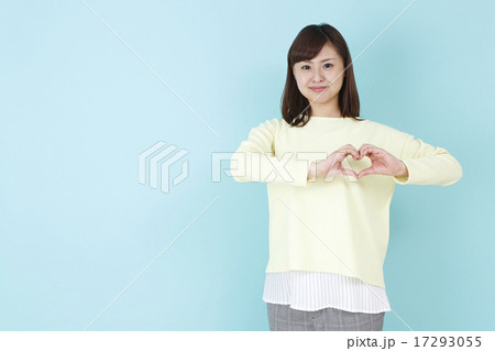 ハートマークの女性 ハートマークの女性 17293055