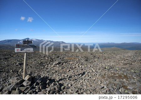 Besseggen Ridge in Jotunheimen Park, Norway Besseggen Ridge in Jotunheimen Park, Norway 17295006