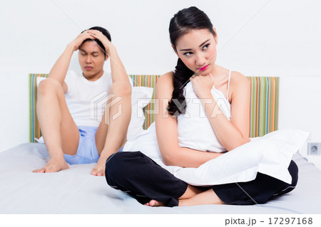 Alienated couple, woman is rejecting her man 17297168