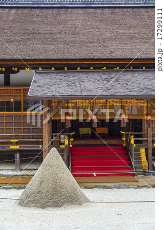 上賀茂神社 細殿 立砂 17299111
