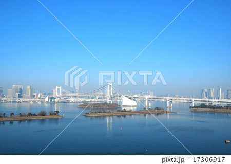快晴朝のレインボーブリッジ 17306917