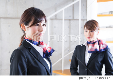 案内係の女性 案内係の女性 17309437