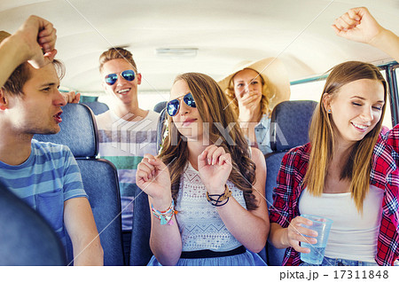 Beautiful young people a on road trip 17311848