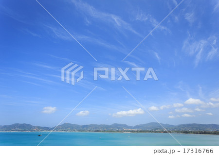 Clear blue sky over the sea 17316766