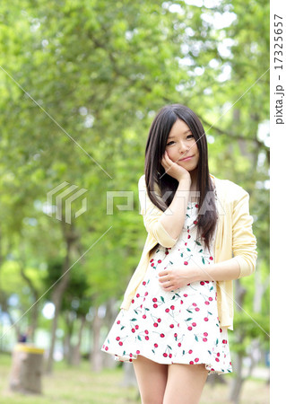 若い女性 ポートレート 若い女性 ポートレート 17325657