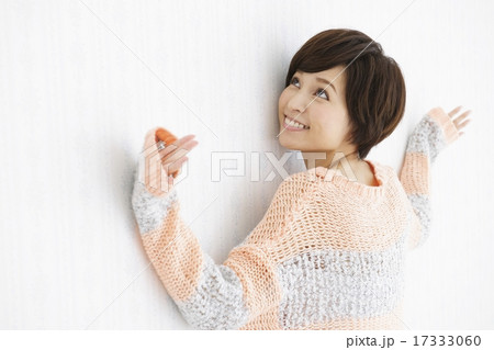 若い女性 17333060