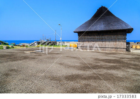 夏の能登半島　揚げ浜塩田 17333583