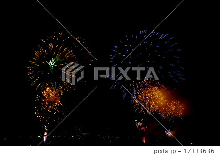 晩夏の夜　花火大会 17333636