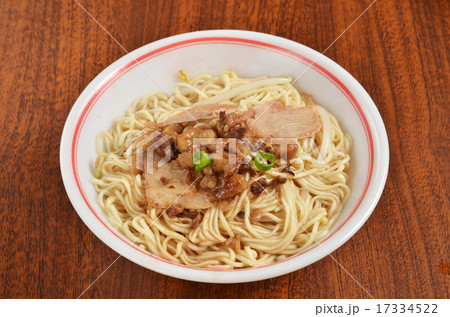 Dry noodles Dry noodles 17334522