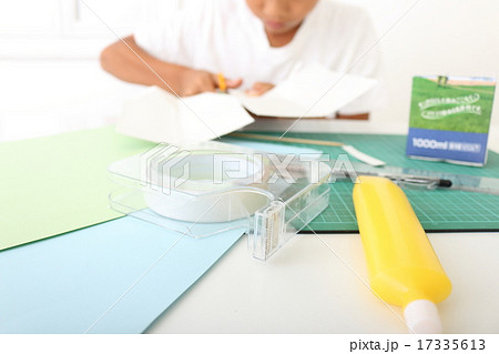 夏休みの工作　貯金箱作り　２．作成 17335613