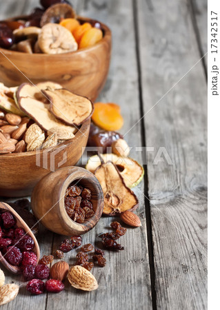 Mix of dried fruits 17342517