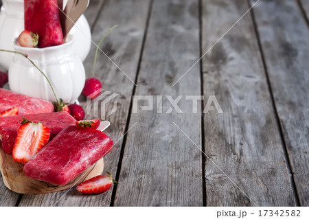 Strawberry popsicles background 17342582