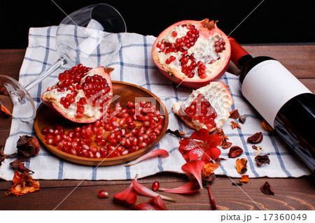 pomegranate pomegranate 17360049