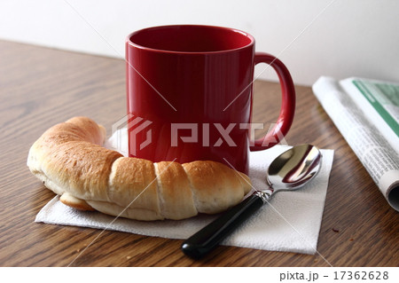 Simple breakfast Simple breakfast 17362628