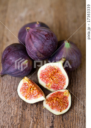 fresh figs fresh figs 17363339