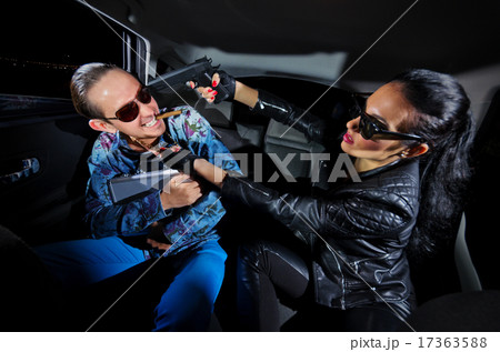 Two gangsters 17363588