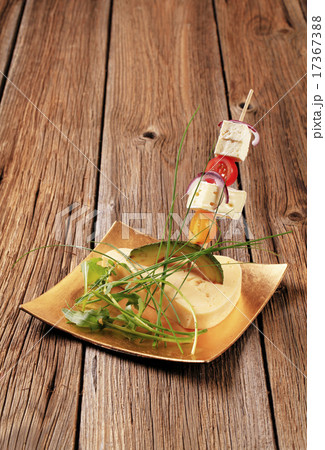 Cheese hors d'oeuvre 17367388