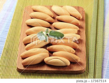 Small white rolls 17367514