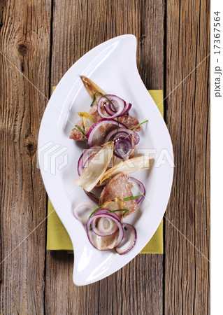 Pan fried meat and vegetables 17367564