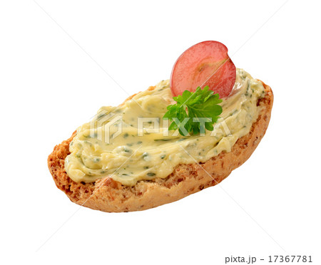 Crispy roll and herb butter 17367781