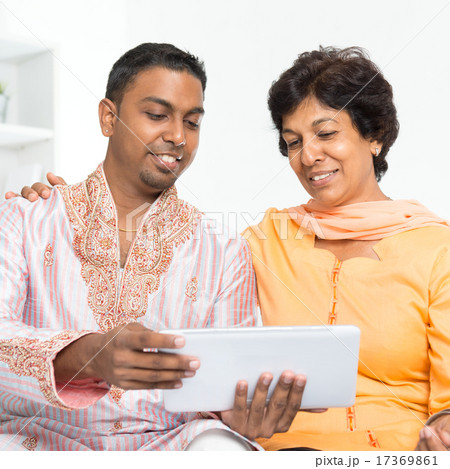 Indian family using social network 17369861