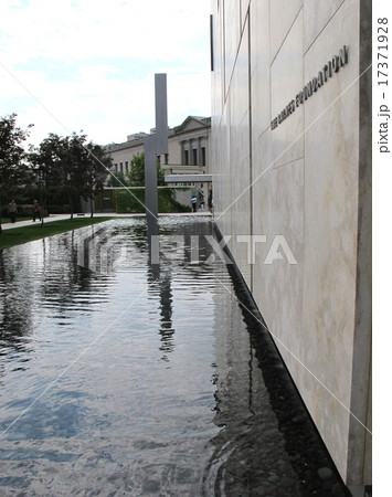 フィラデルフィア バーンズコレクション美術館エントランス フィラデルフィア バーンズコレクション美術館エントランス 17371928