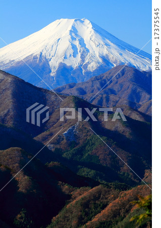 大月市・高畑山から見る富士山 大月市・高畑山から見る富士山 17375545