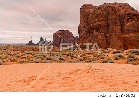 Monument Valley Landscape 17375903