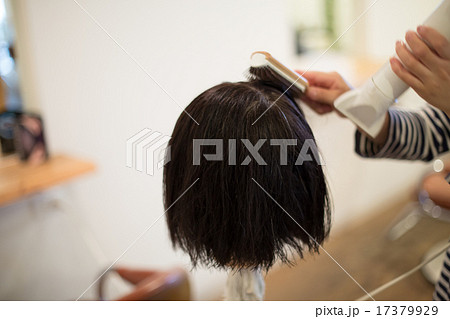 beauty parlor 17379929