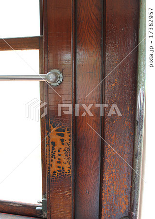 古い電車 17382957