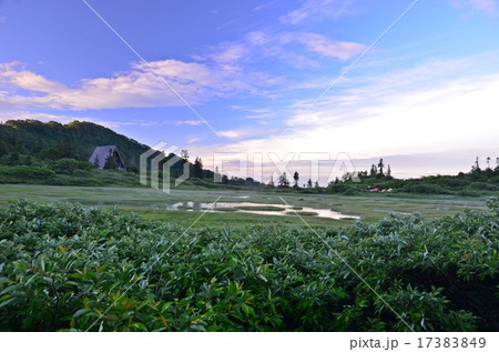 火打山 早朝の高谷池ヒュッテ 火打山 早朝の高谷池ヒュッテ 17383849