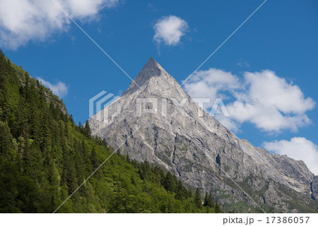 四姑娘山 夏 四姑娘山 夏 17386057