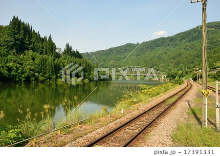 川に沿う線路 川に沿う線路 17391331