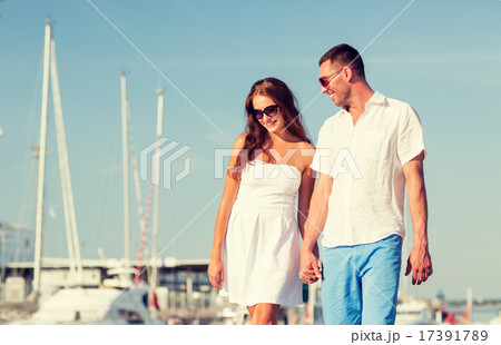 smiling couple in city smiling couple in city 17391789