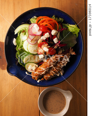 Fried shrimp with salad Fried shrimp with salad 17396014