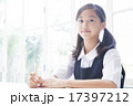 勉強をする制服姿の中学生の女の子 17397212