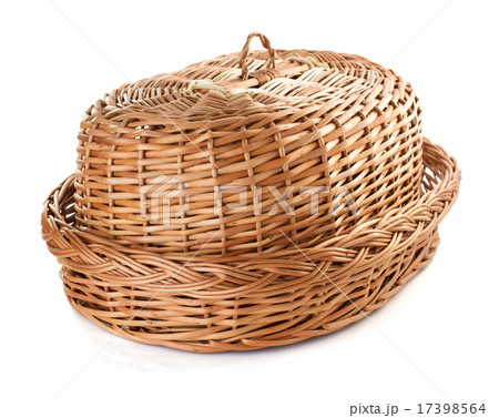 wicker basket isolated on white 17398564