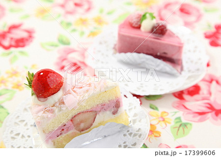 ケーキ ショートケーキとムース ケーキ ショートケーキとムース 17399606
